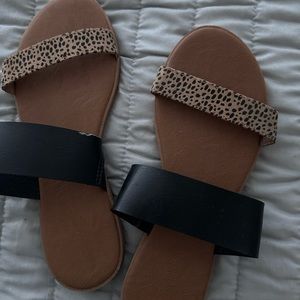 Two Tone Slides 🩴👡👡